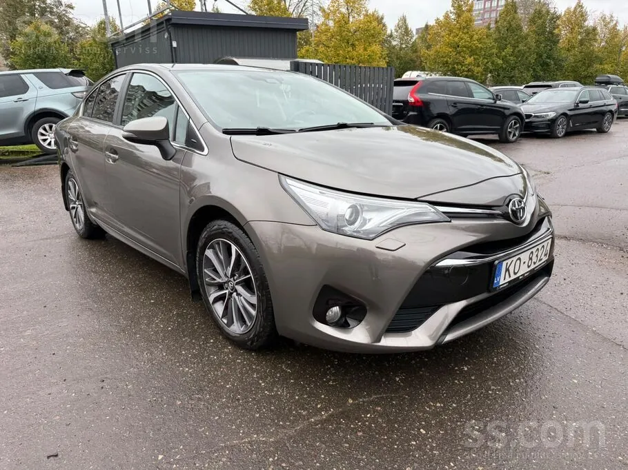 Toyota Avensis 2017 photo 2