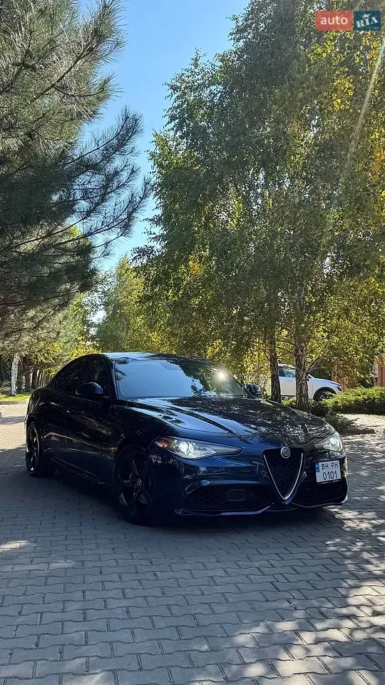 Alfa Romeo Giulia 2017 photo 5