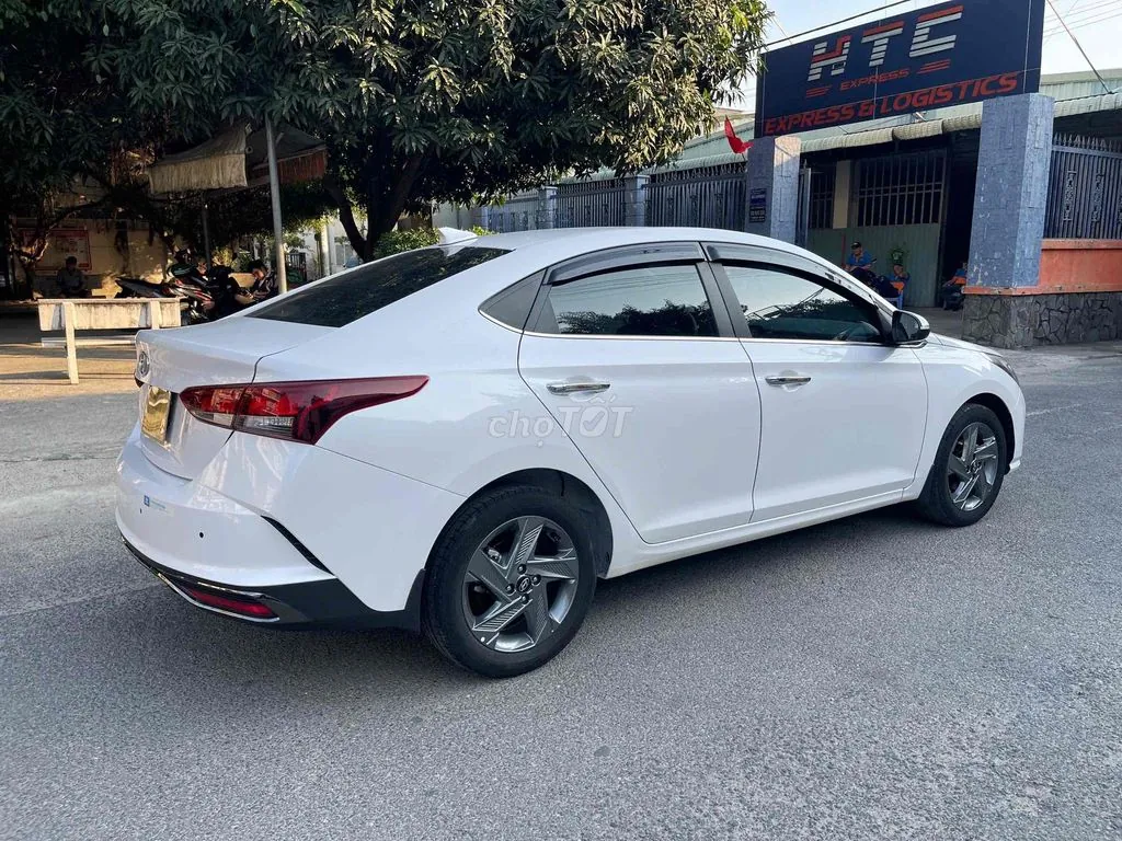 Hyundai Accent 2023 photo 4