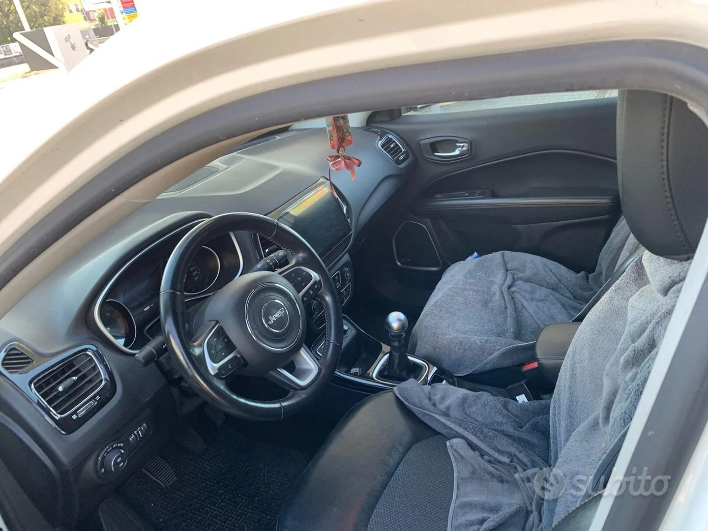 Jeep Compass 2018 photo 2