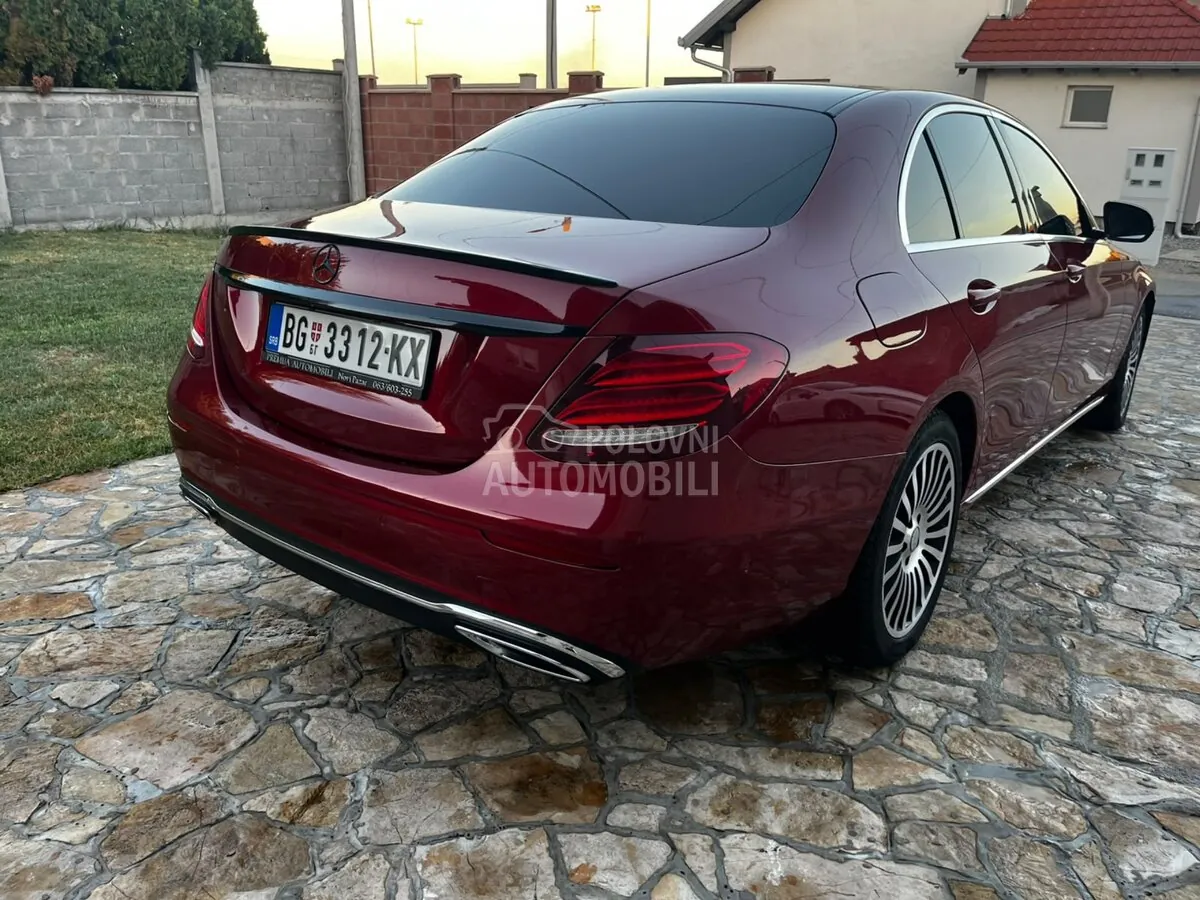 Mercedes-Benz E 220 2016 photo 2