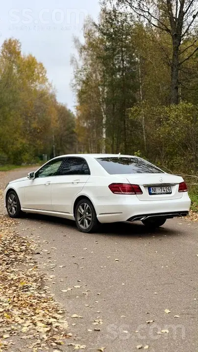 Mercedes-Benz E220 2015 photo 3