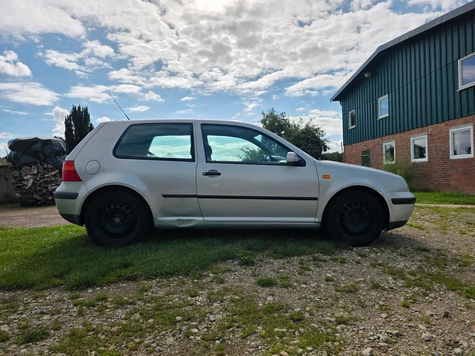 Volkswagen Golf 4