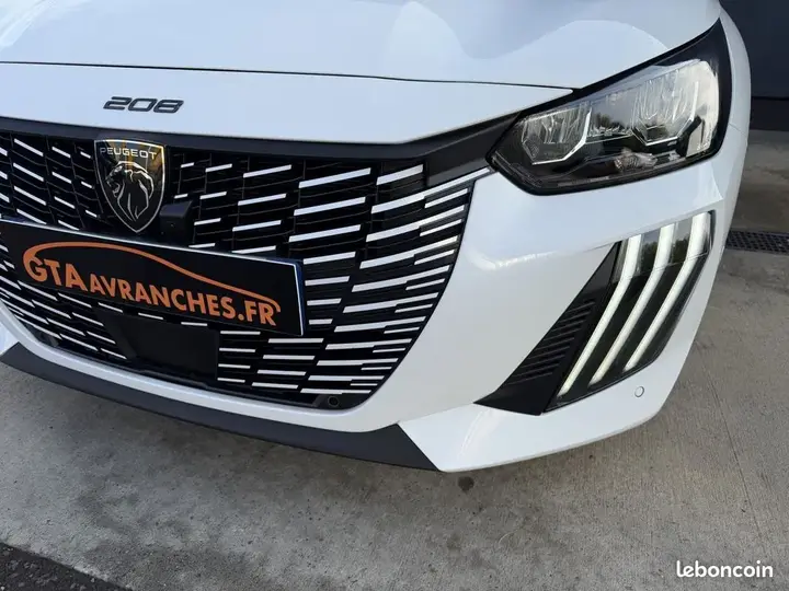 Peugeot 208 2025 photo 5