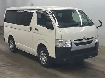Toyota Hiace 2023 photo 2