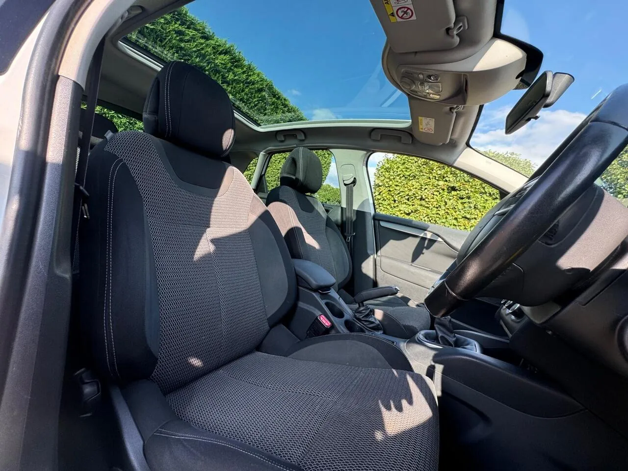 Citroen C4 2014 photo 2