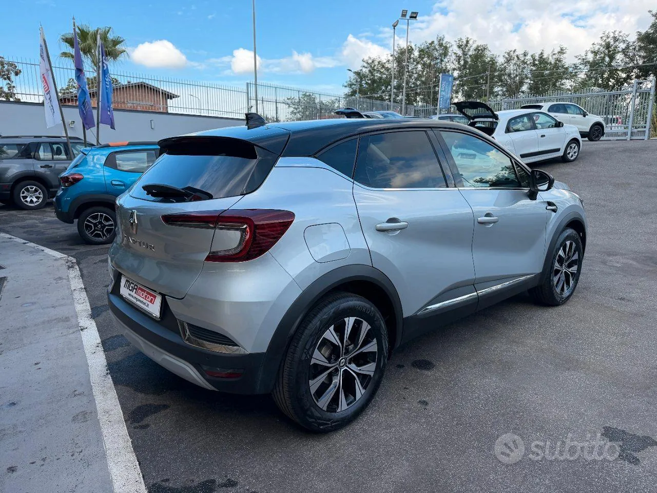 Renault Captur 2023 photo 4