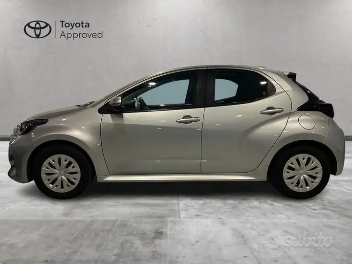 Toyota Yaris 2023 photo 3