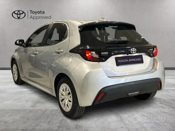 Toyota Yaris 2023 photo 5