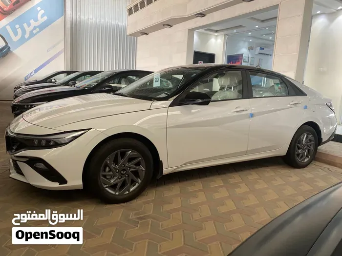Hyundai Elantra 2026 photo 3