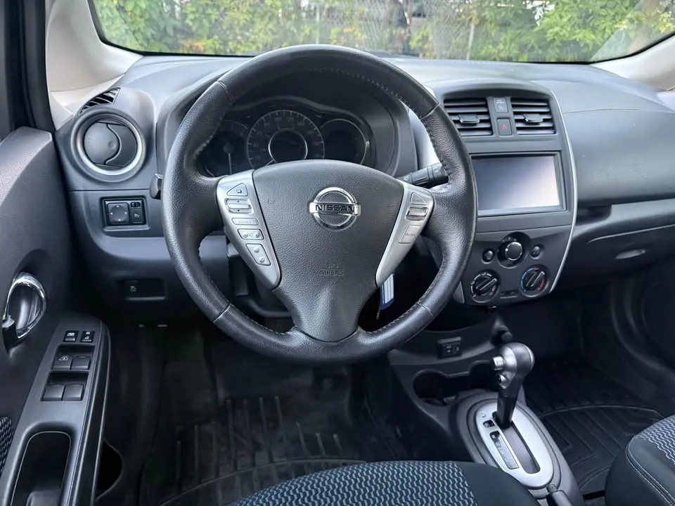 Nissan Versa 2018 photo 5