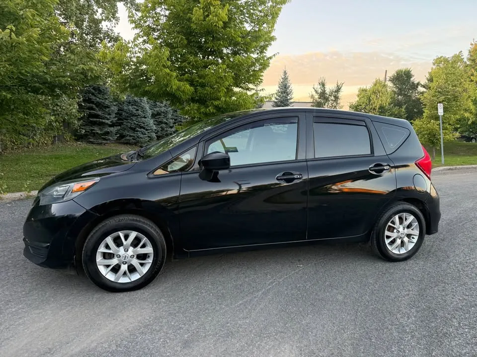 Nissan Versa 2018 photo 2
