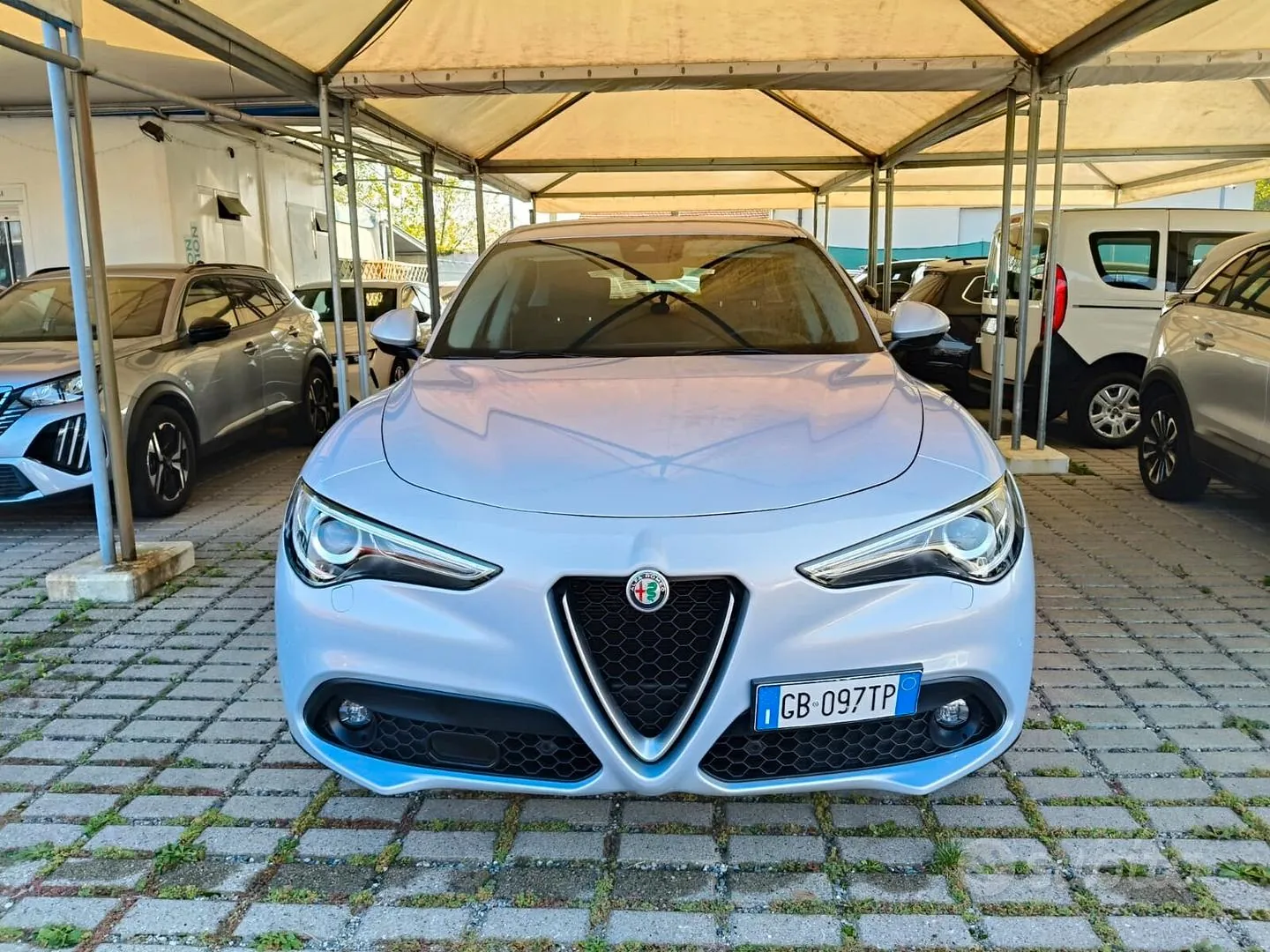 Alfa Romeo Stelvio 2020 photo 2