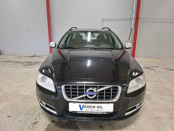 Volvo V70 2012 photo 2