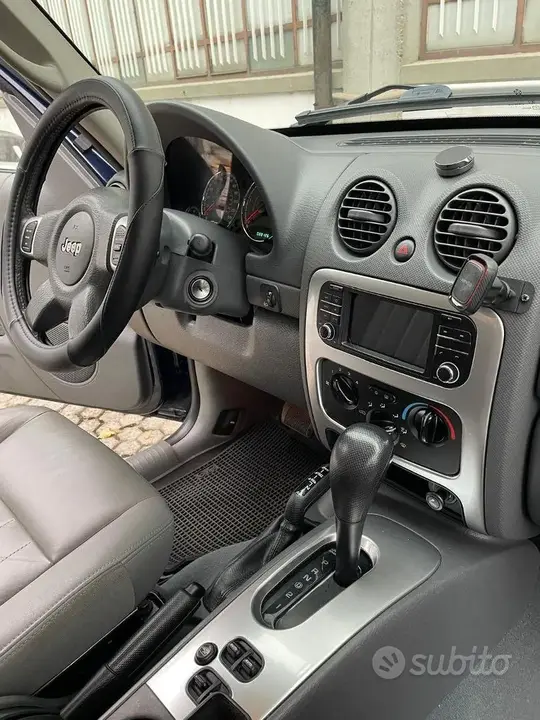 Jeep Cherokee 2007 photo 3