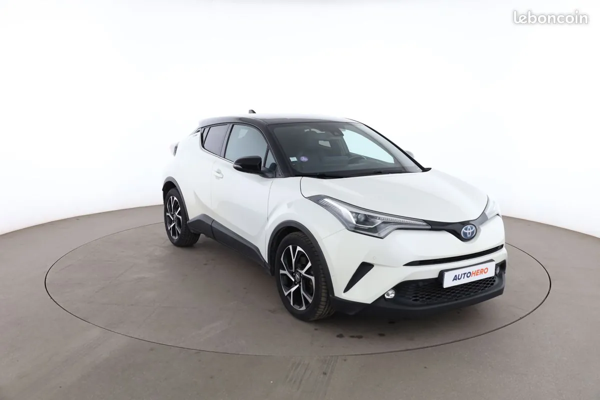 Toyota C-Hr 2018 photo 4