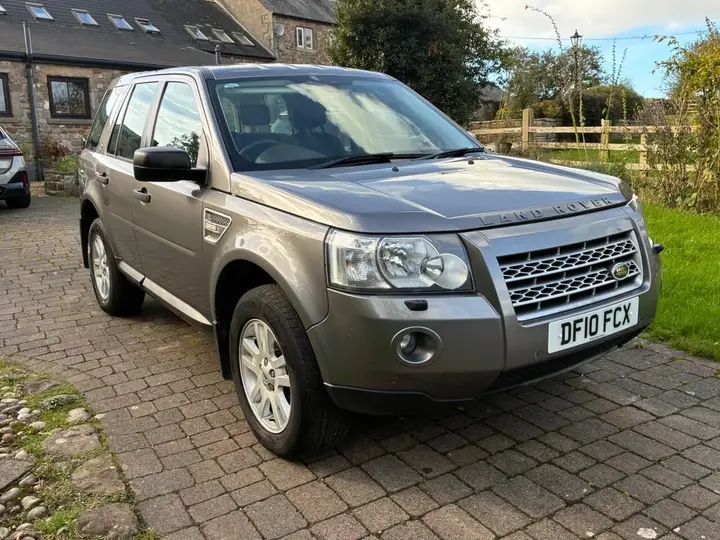Land Rover Freelander 2 2010 photo 3