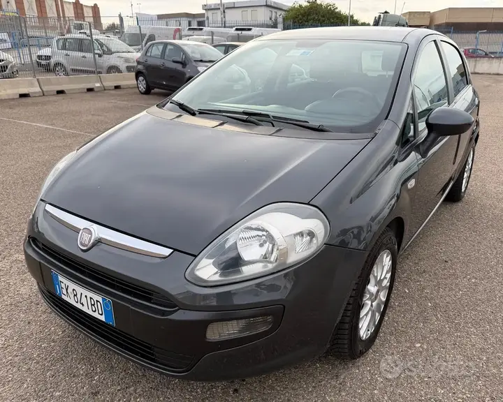 Fiat Punto Evo 2011 photo 3