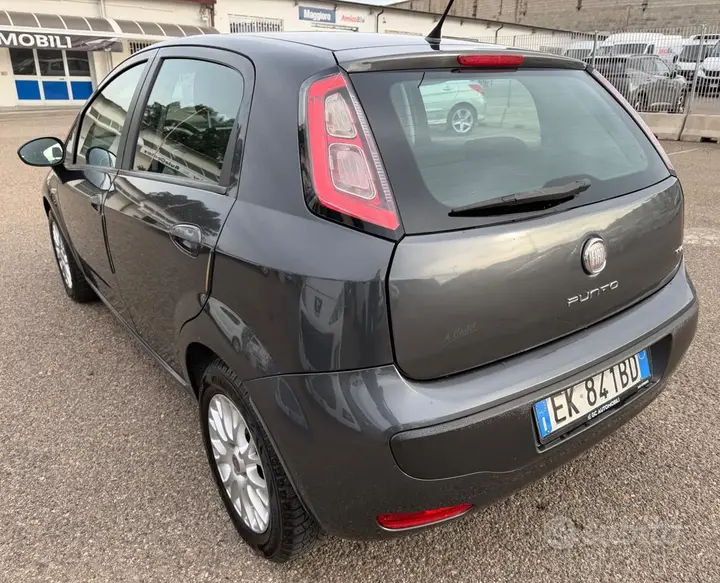 Fiat Punto Evo 2011 photo 4