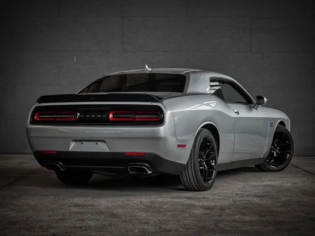 Dodge Challenger 2019 photo 4