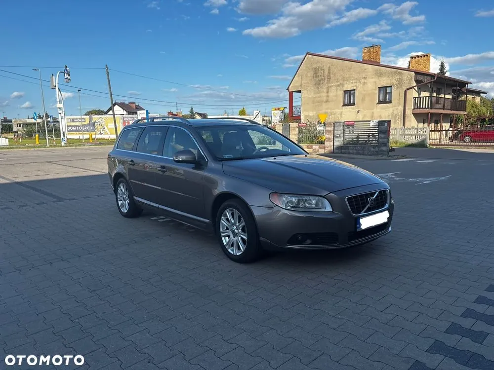 Volvo V70 2008 photo 2