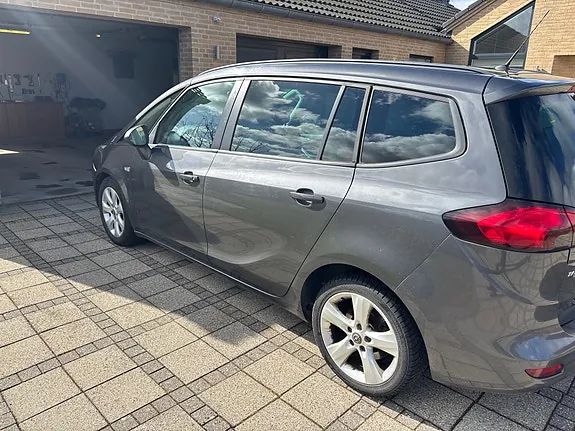 Opel Zafira Tourer 2012 photo 4