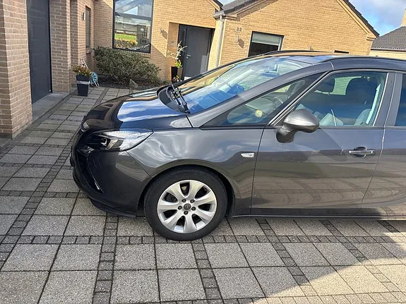 Opel Zafira Tourer 2012 photo 5