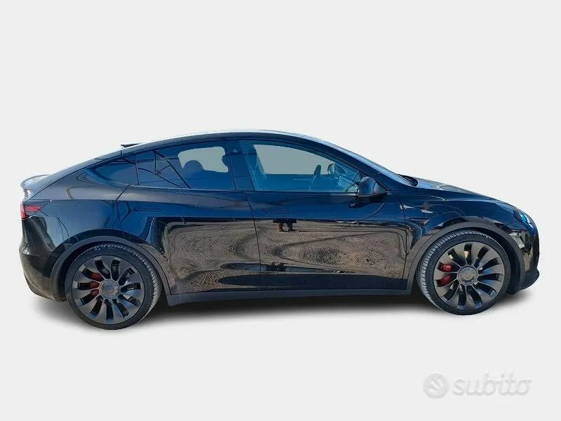 Tesla Model Y 2023 photo 3