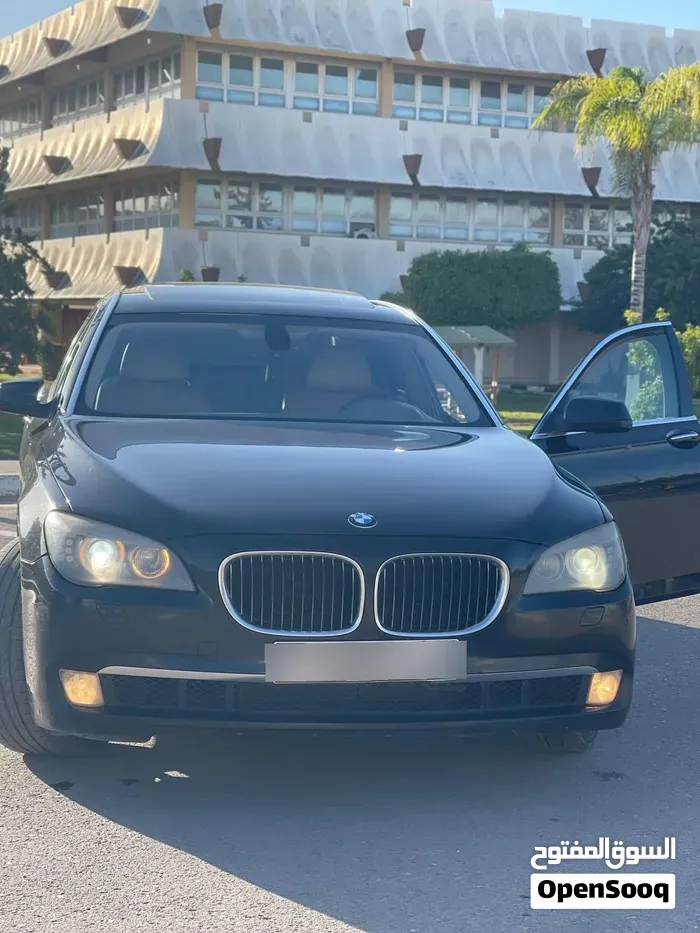 BMW 7 Series 2011 photo 5