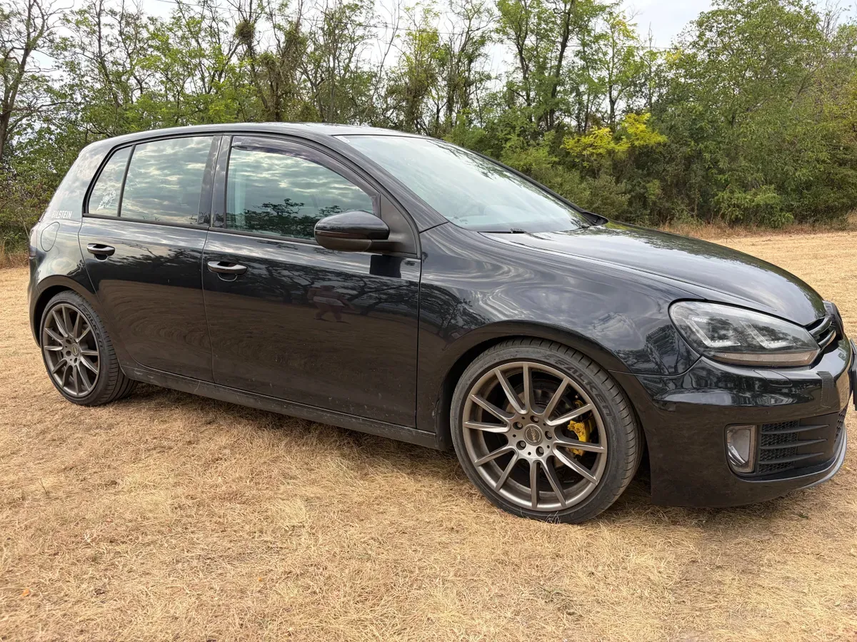 Volkswagen Golf 2010 photo 3