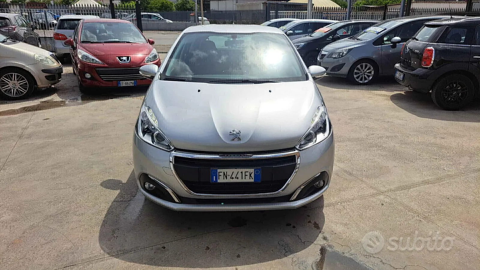 Peugeot 208