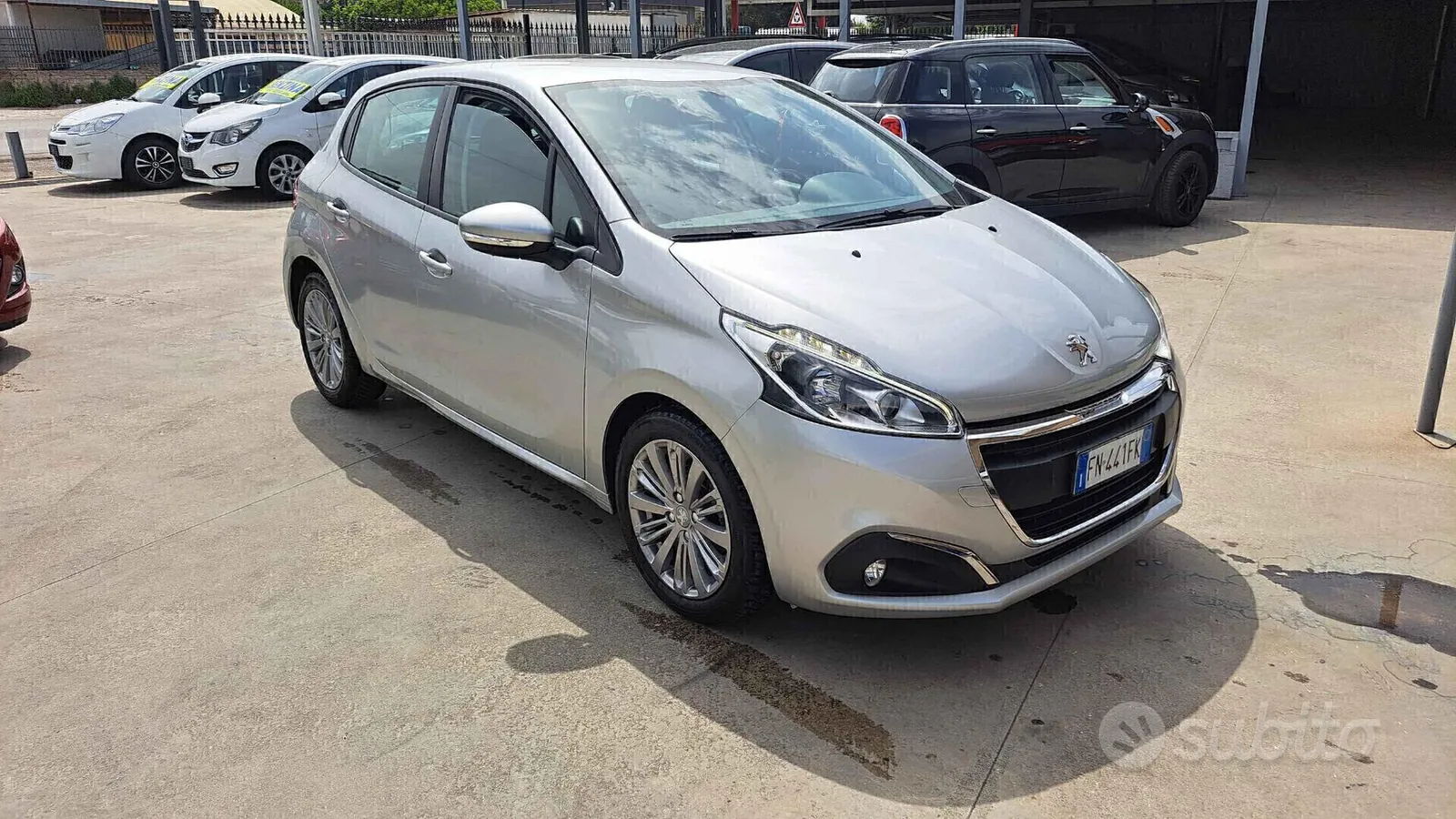 Peugeot 208 2018 photo 3