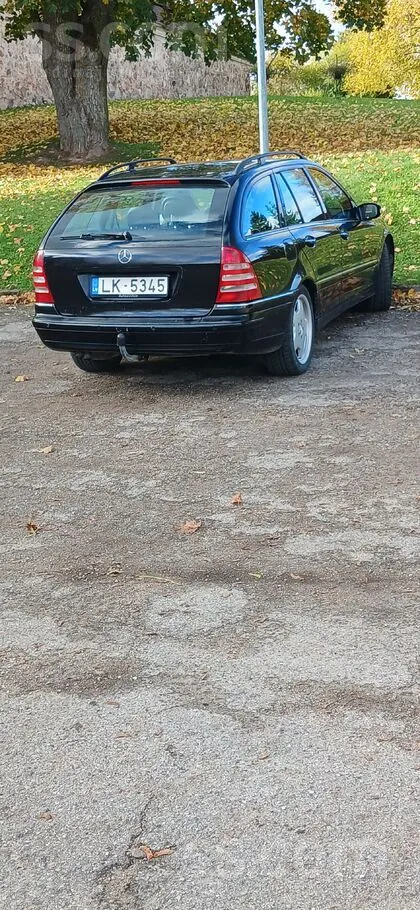 Mercedes-Benz C220 2006 photo 3