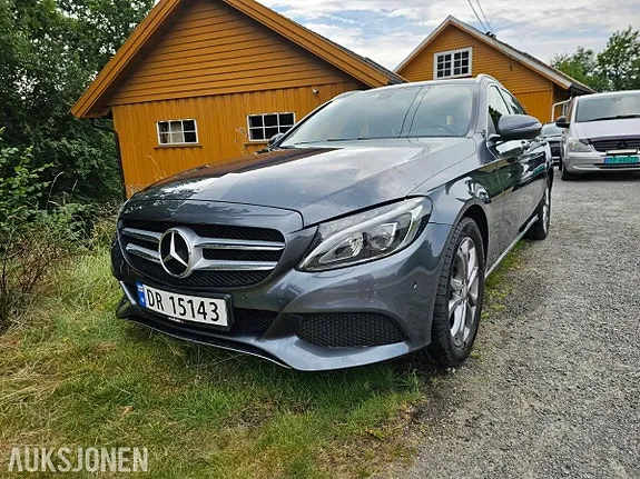 Mercedes-Benz C-Class 2015 photo 2