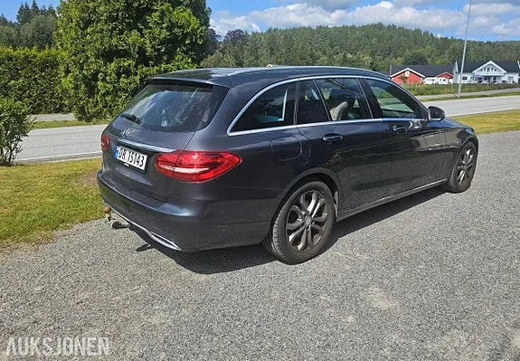 Mercedes-Benz C-Class 2015 photo 5