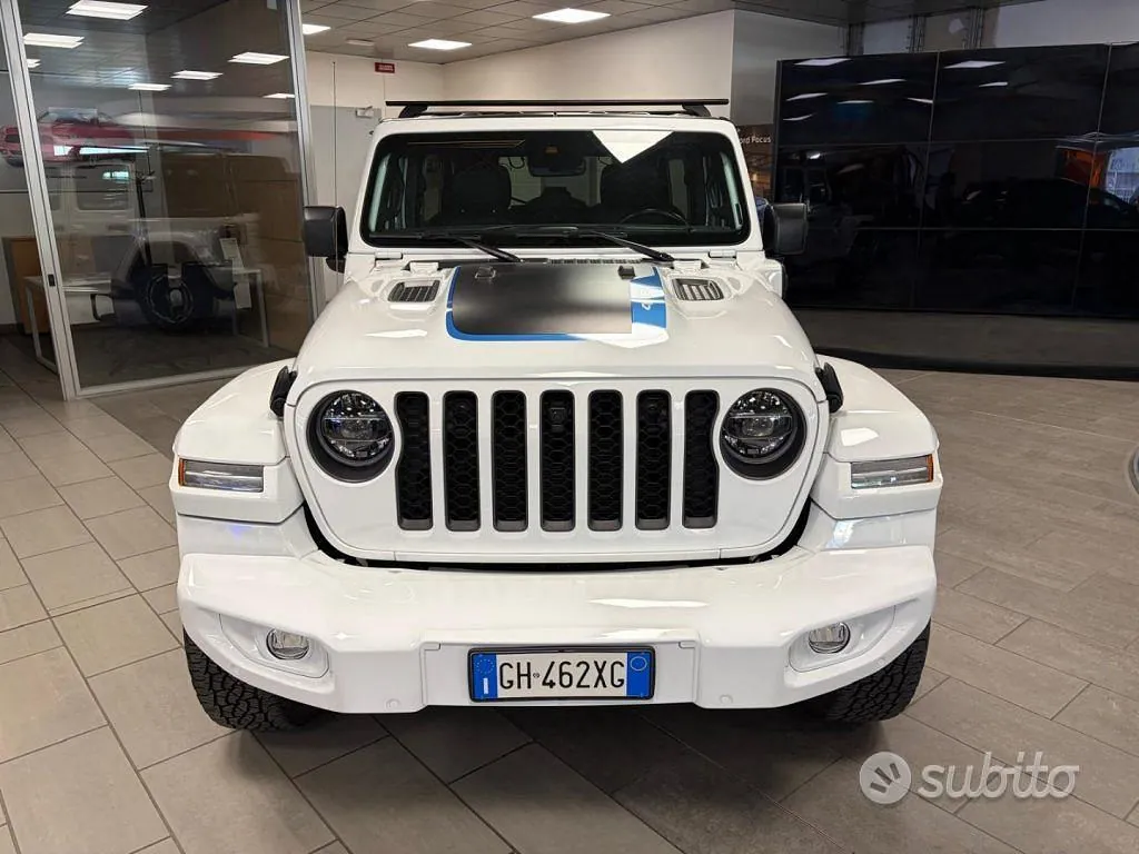 Jeep Wrangler 2022 photo 2