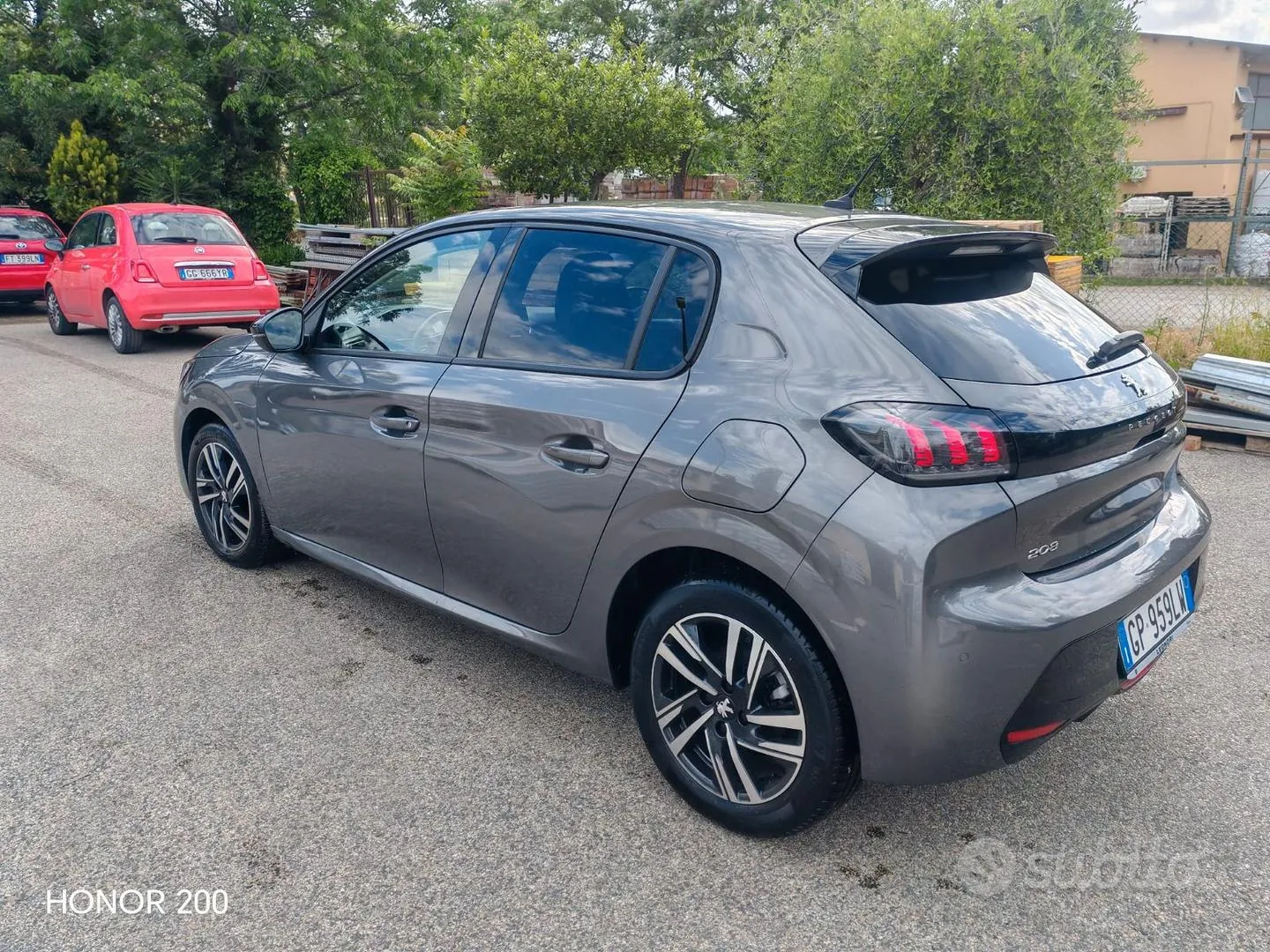 Peugeot 208 2023 photo 2