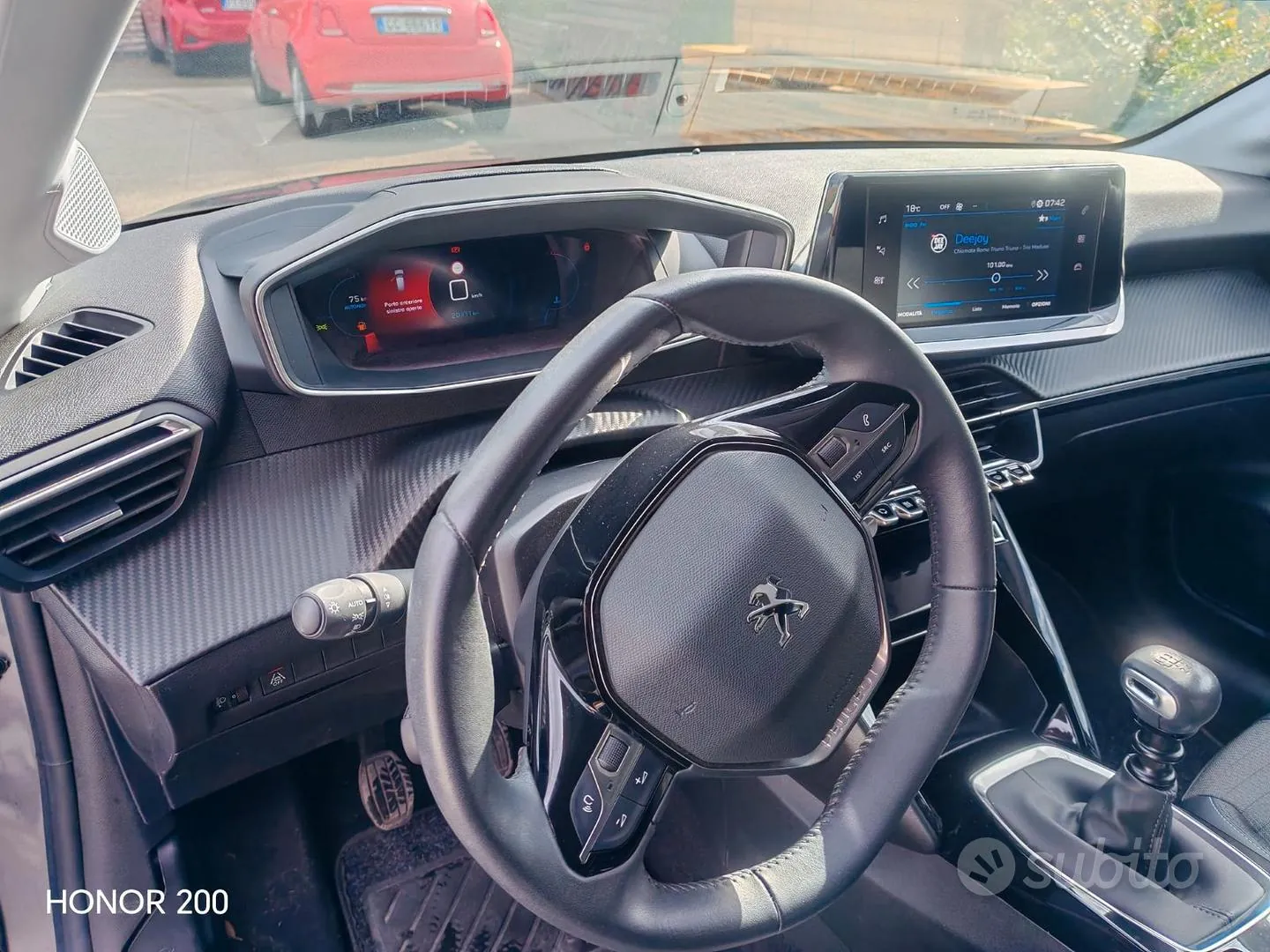Peugeot 208 2023 photo 4