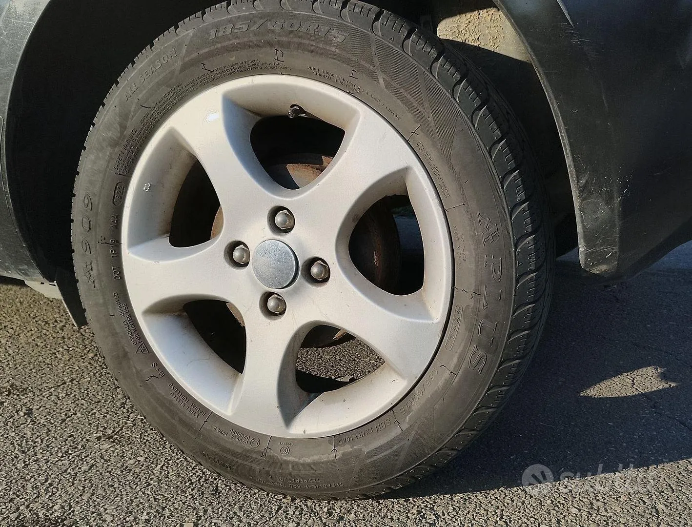 Toyota Yaris 2007 photo 4