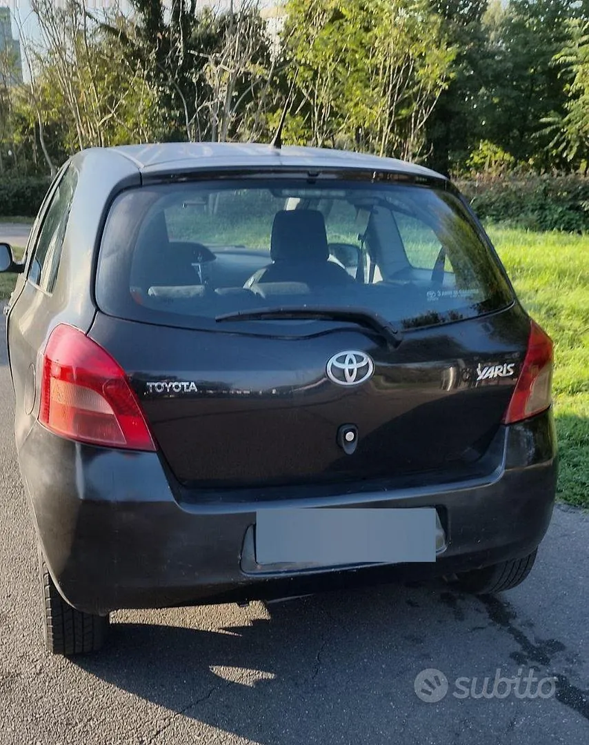 Toyota Yaris 2007 photo 2