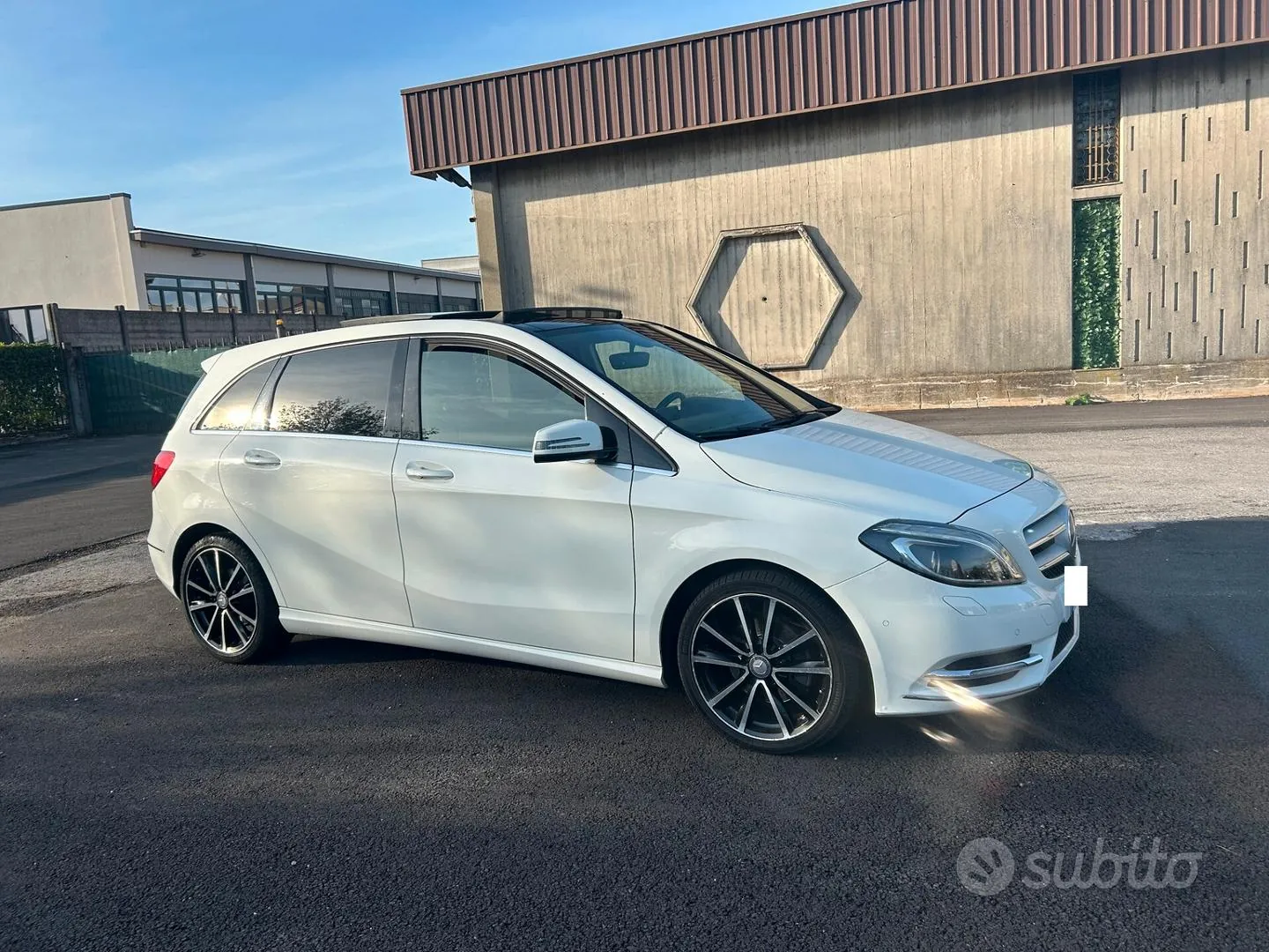 Mercedes-Benz B 180 Cdi 2013 photo 4