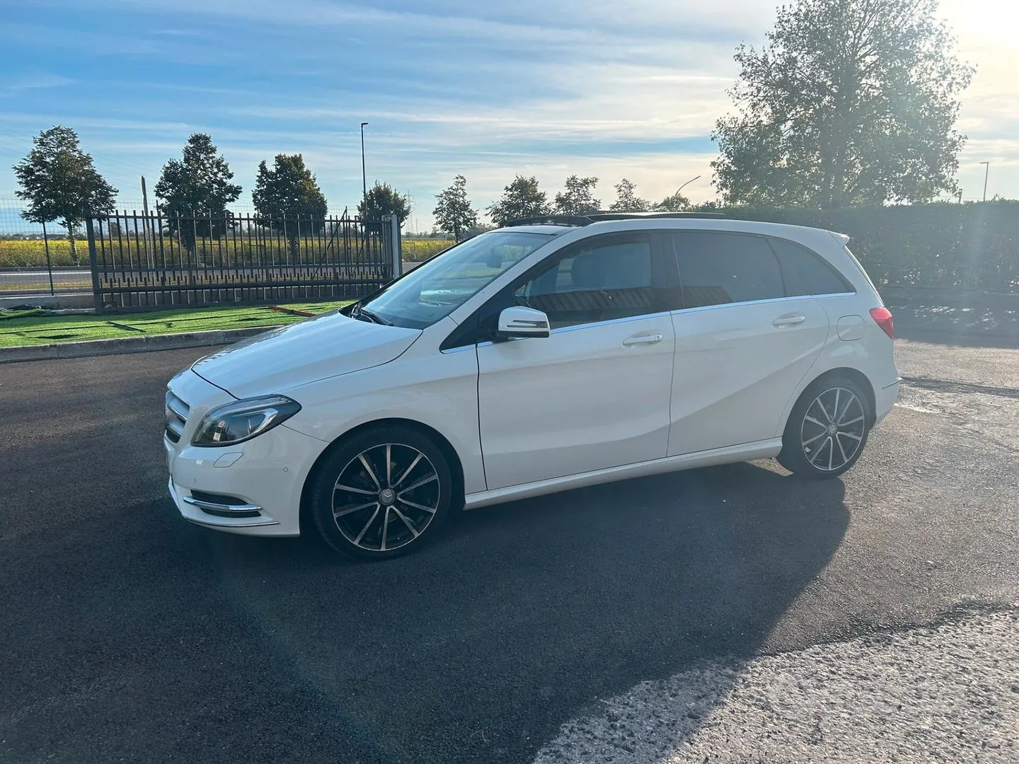 Mercedes-Benz B 180 Cdi 2013 photo 5