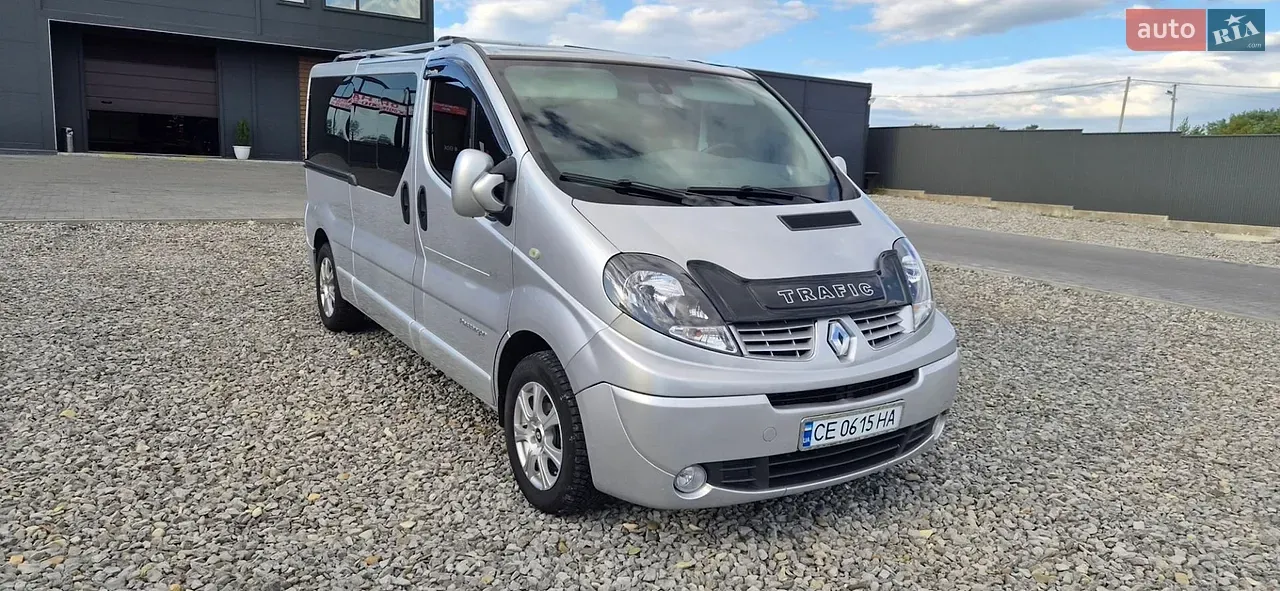Renault Trafic 2013 photo 2
