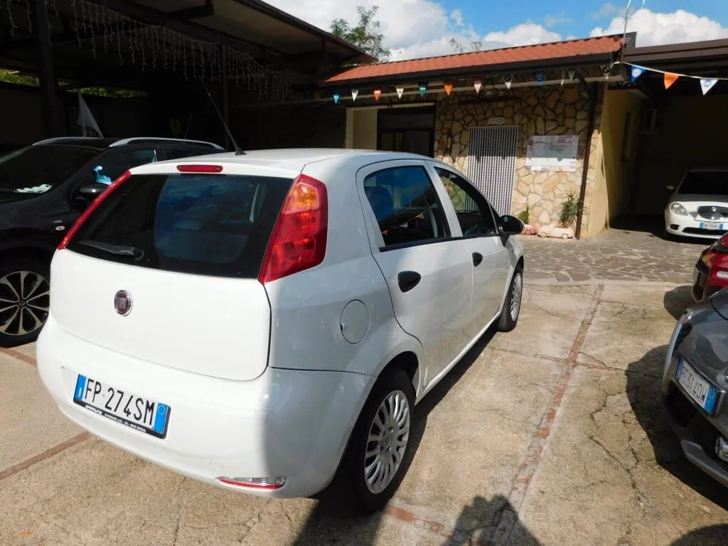 Fiat Punto 2018 photo 3