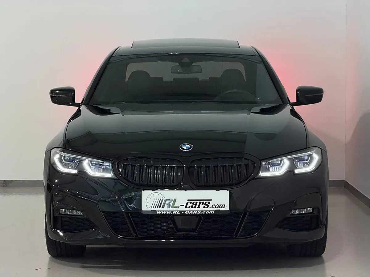 BMW 3 Series 2021 photo 3