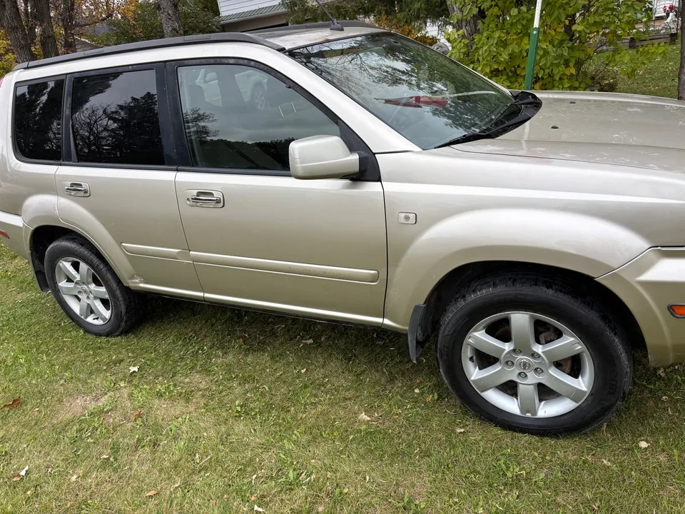 Nissan Xtrail 2005 photo 3
