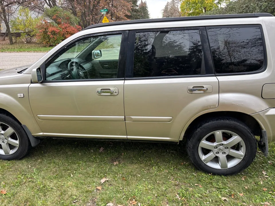 Nissan Xtrail 2005 photo 2