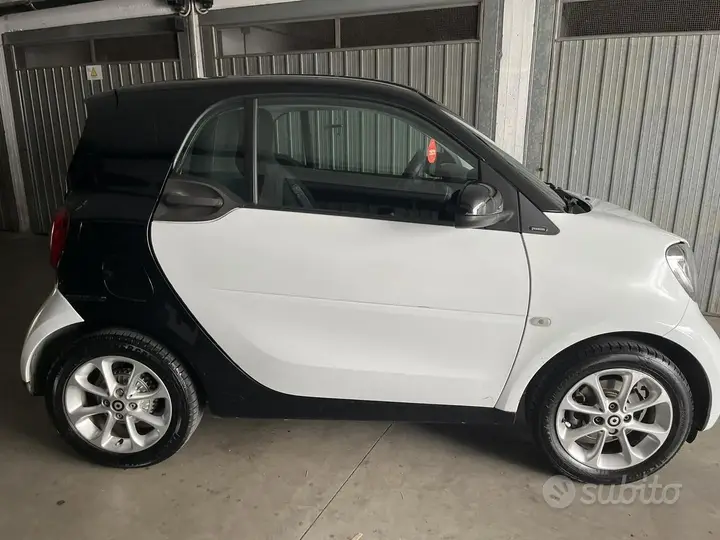 Smart Fortwo 2018 photo 3