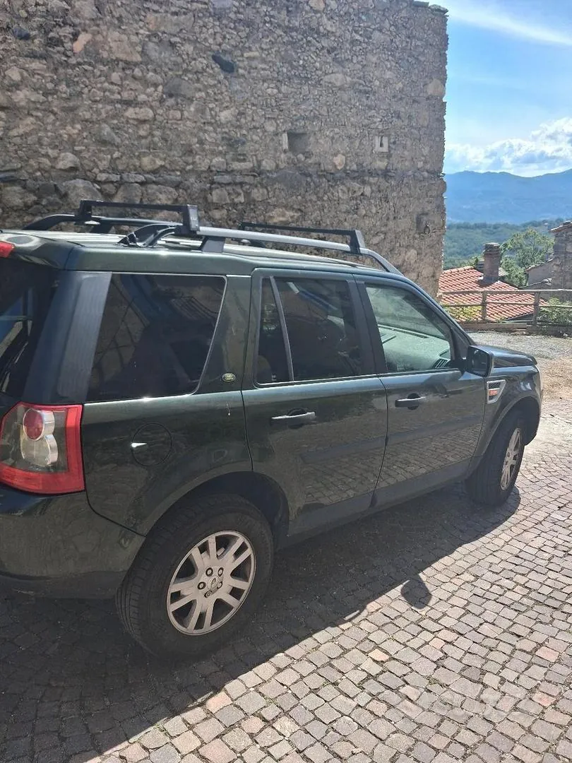 Land Rover Freelander 2008 photo 3