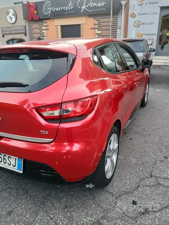 Renault Clio 2012 photo 3
